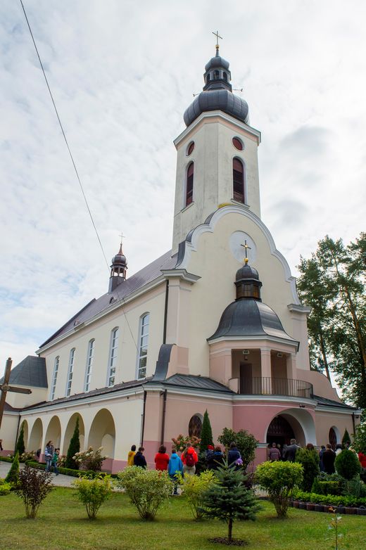 Церква Різдва Пресвятої Богородиці (Брюховичі, Львівська область)