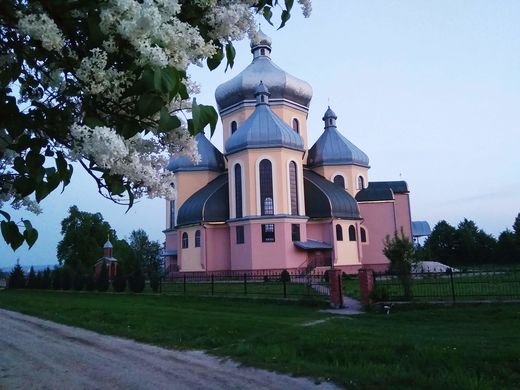 Церква Різдва Пресвятої Богородиці (с. Лавриків, Львівська область)