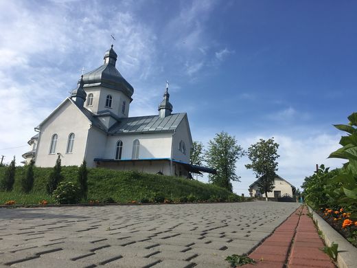 Церква святих Петра і Павла (с. Старуня, Івано-Франківська область) 