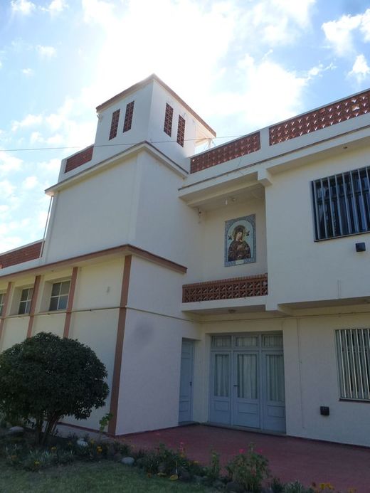 Монастир і Колегіум Матері Божої Неустанної Помочі сестер василіянок (м. Бовен, Аргентина)