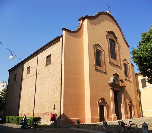 Громада при церкві Санта-Марія-дей-Серві (м. Феррара, Італія)