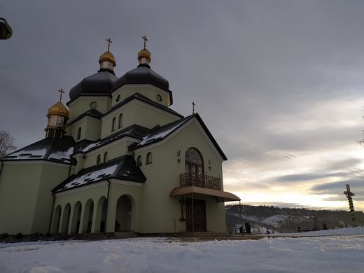 Церква Різдва Пресвятої Богородиці (с. Лавочне, Львівська область)