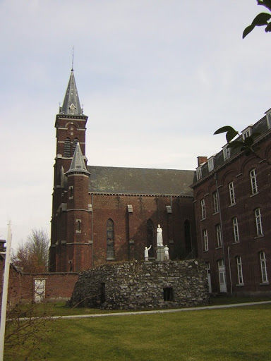 Церква Богородиці з Салету (м. Турне, Бельгія)