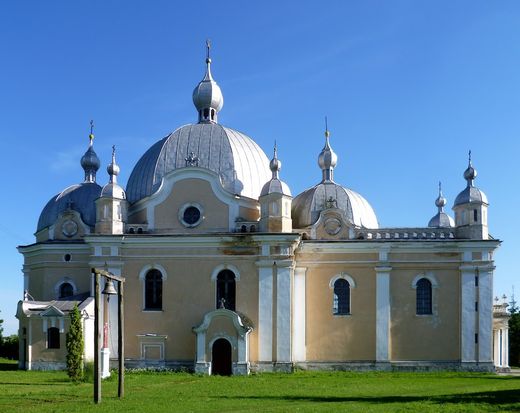 Церква Різдва Пресвятої Богородиці (м. Угнів, Львівська область)