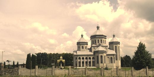 Церква святого Дмитрія та Богоявлення Господнього (с. Лисовичі, Львівська область)