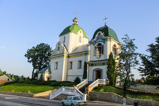 Церква Новомучеників українського народу (м. Зборів, Тернопільська область)