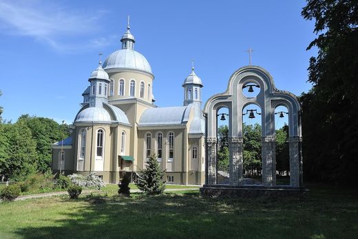Церква Зіслання Святого Духа (с-ще Ланчин, Івано-Франківська область)
