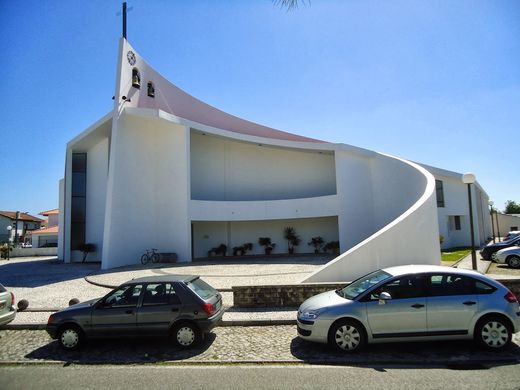 Парафія при церкві де Пакасінуш (м. Маріня Ґранде, Португалія)
