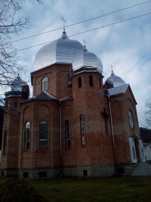 Церква святих апостолів Петра і Павла (м. Вижниця, Чернівецька область)