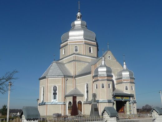 Церква святих Петра i Павла (с. Добрівляни, Львівська область)